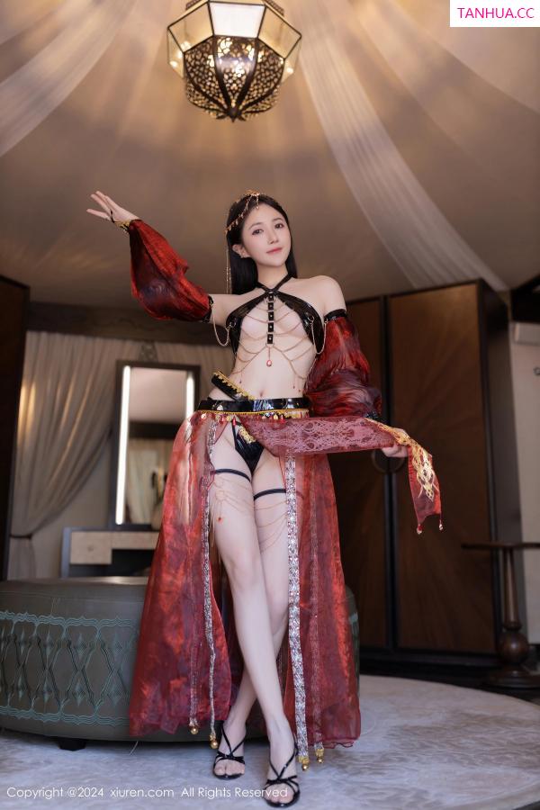 鱼子酱fish  [XiuRen]高清写真图 2024.06.28 No.8778 鱼子酱Fish 舞娘装扮第19张图片